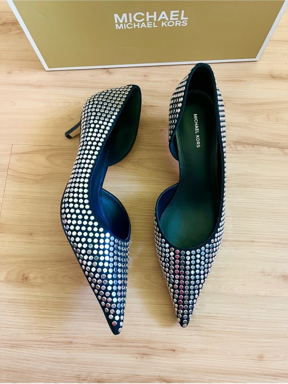 Michael Michael Kors Elyse
Embellished Pump Women 8.0US